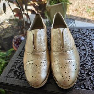 Chelsea Crew Gold Metallic Oxford Flats – Size 6